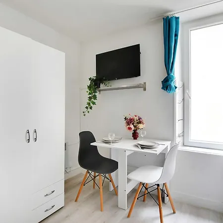 Apartment In The Heart Of The Marais *